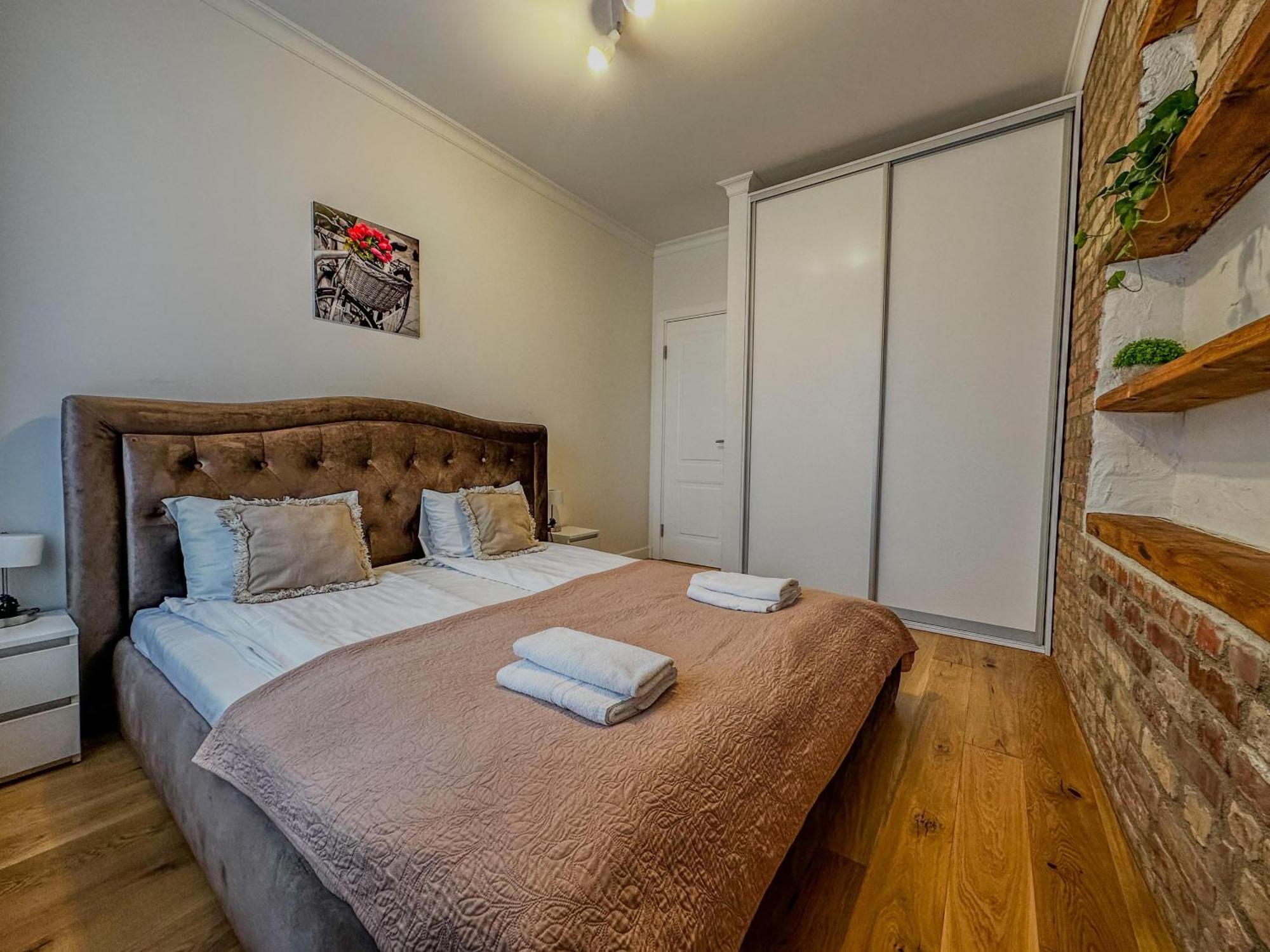 One Bedroom Promenade Apartment Riga Exterior foto