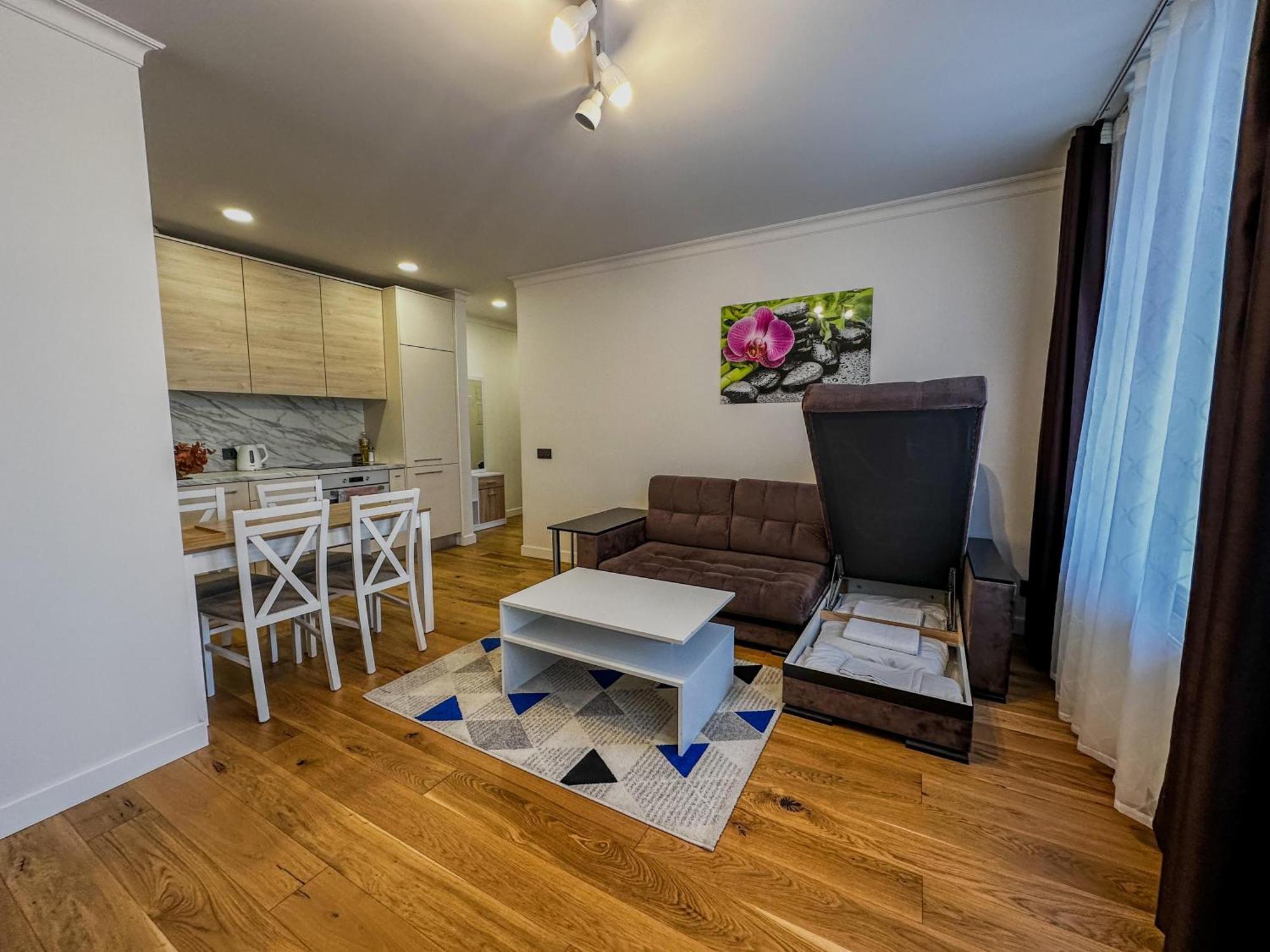 One Bedroom Promenade Apartment Riga Exterior foto